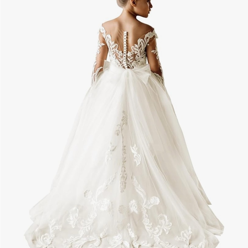 Elegant White Lace Dress